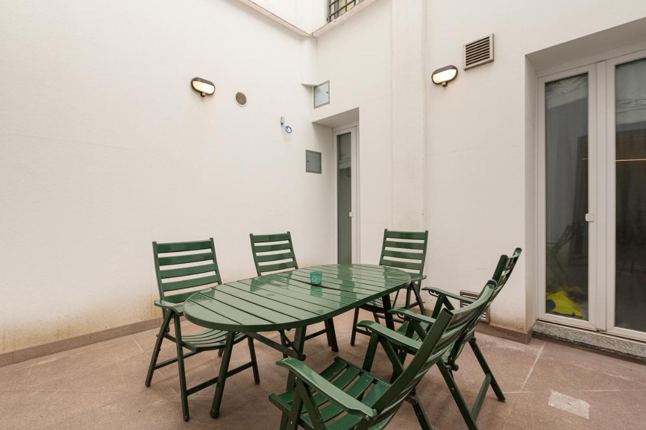 Apartment Apt Milano-moscova Con Terrazzo Condiviso Mailand
